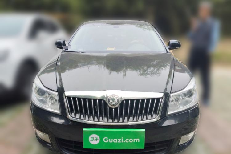 Used Skoda Octavia 2013 1.6L Manual Yijun Edition Front