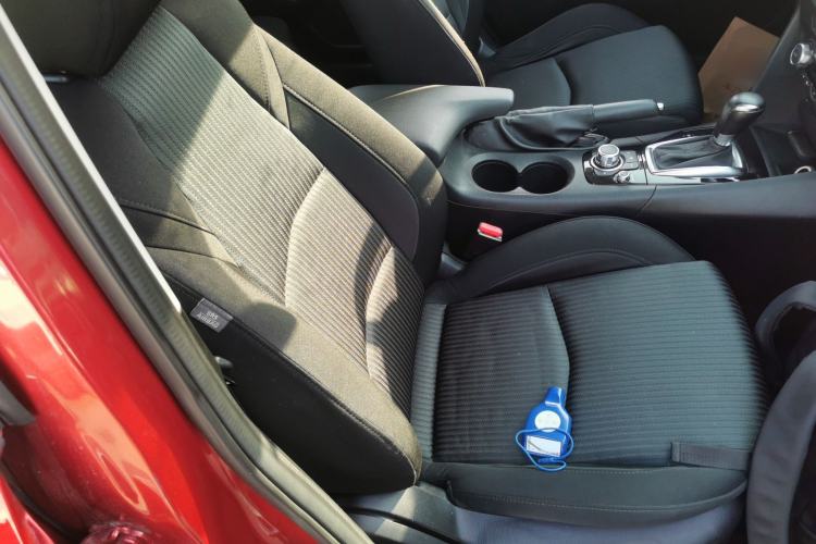 Used Mazda Mazda 3 Axela 2014 Sedan 1.5L Automatic Luxury Model