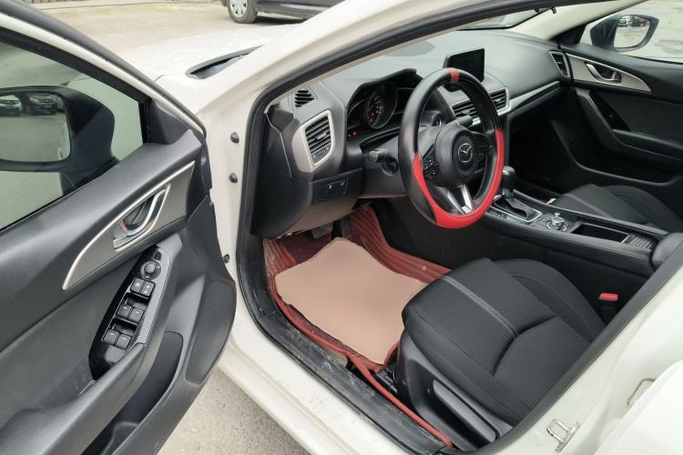 Used Mazda 3 Axela 2017 Sedan 1.5L Automatic Luxury Model China VI Standard