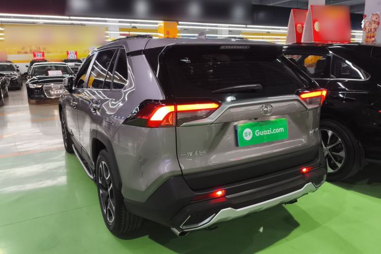 Used Toyota RAV4 2021 2.0L CVT Two-Wheel Drive Prestige Edition Rear Left 45 Deg