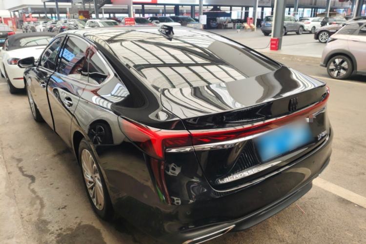 Used Buick LaCrosse 2025 28T Platinum Edition
