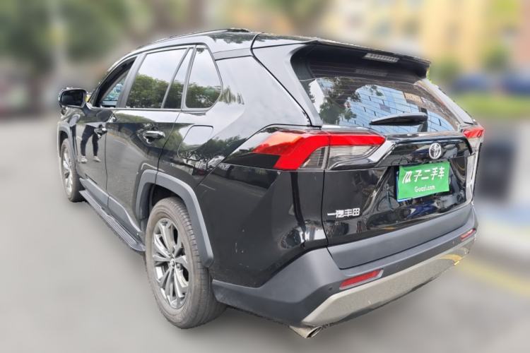 Used Toyota RAV4 2023 2.0L CVT Two-Wheel Drive Fashion Plus Edition
