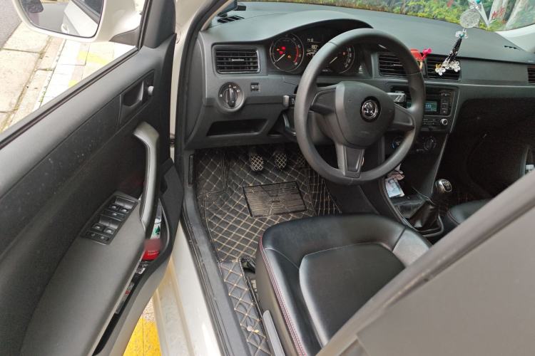 Used Skoda Rapid Spaceback 2016 Revised Version 1.4L Manual Front-Drive Edition