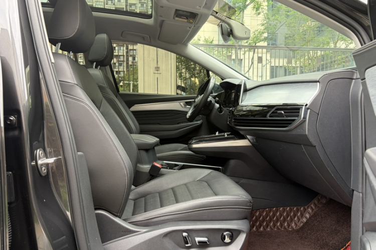 Used Volkswagen Talagon 2021 330TSI Two-Wheel-Drive Luxury Edition – Scenic Version Interior 2