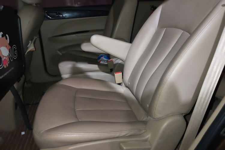 Used Baojun 730 2016 1.8L iAMT Luxury Model 7 Seats
