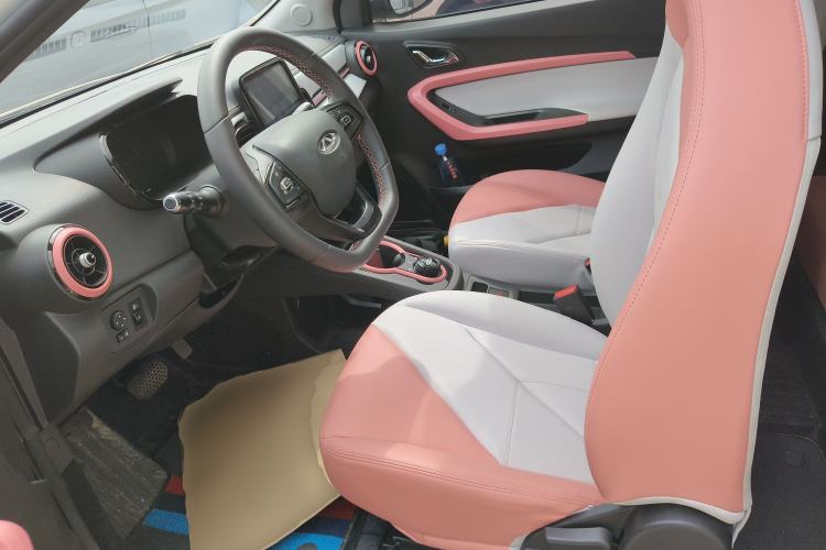 Used Chery QQ Little Ant 2022 Revised Version Sweet Pink Edition Half-Sugar Version Lithium Iron Phosphate 30.7 kWh 30 kW 301 km