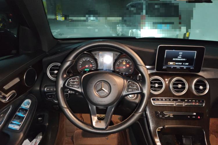 Used Mercedes-Benz GLC 2019 GLC 260 4MATIC Luxury Model