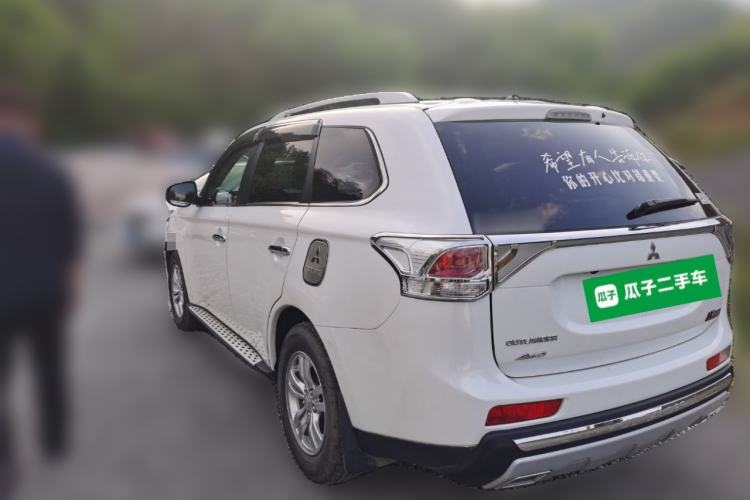 Used Mitsubishi Outlander 2013 2.0L 4x4 Urban Navigation Edition 5 Seats Rear Left 45 Deg