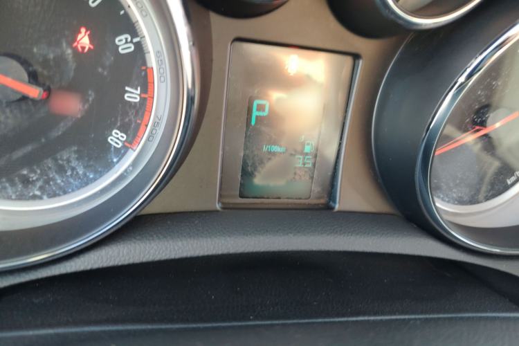 Used Buick Encore 2015 1.4T Automatic Two-Wheel Drive Urban Elite Version