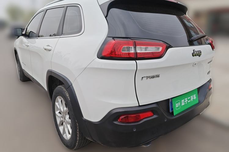 Used Jeep Cherokee 2016 2.0L Superior Edition Rear Left 45 Deg