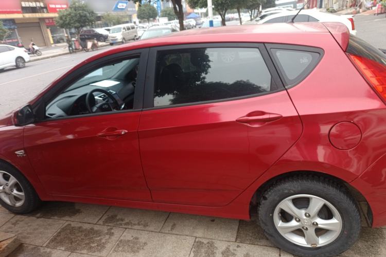 Used Hyundai Verna Ray 2016 1.4L Automatic Leading-Edge GLX
