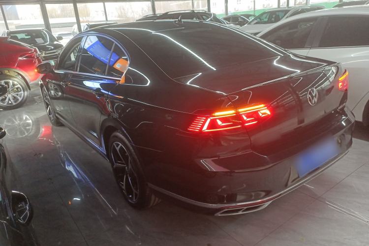 Used Volkswagen Magotan 2023 2 Million Units Limited Edition 330TSI DSG Leading Version