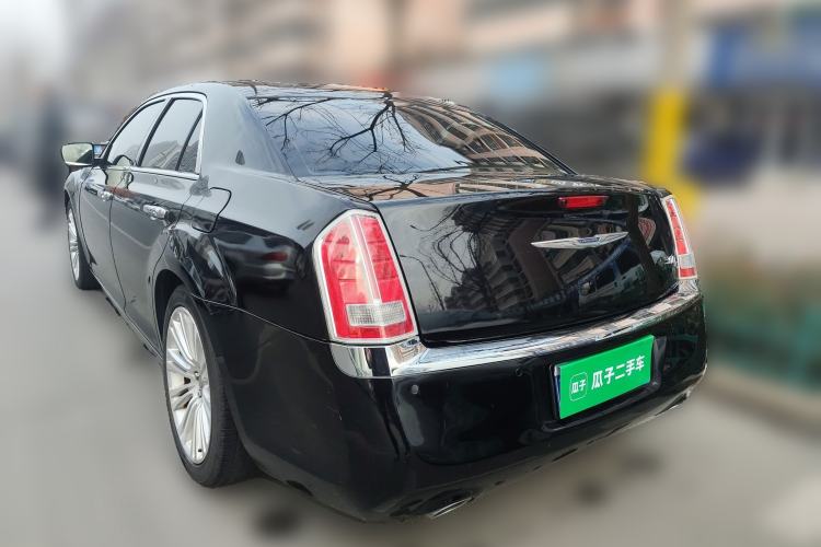 Used Chrysler 300C 2013 3.6L Luxury Edition
