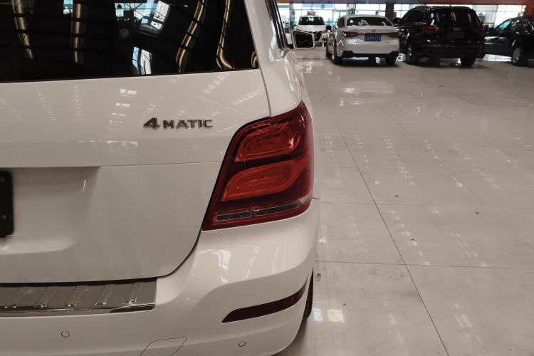 Used Mercedes-Benz GLK-Class 2013 GLK 300 4MATIC Dynamic Sunroof Model
