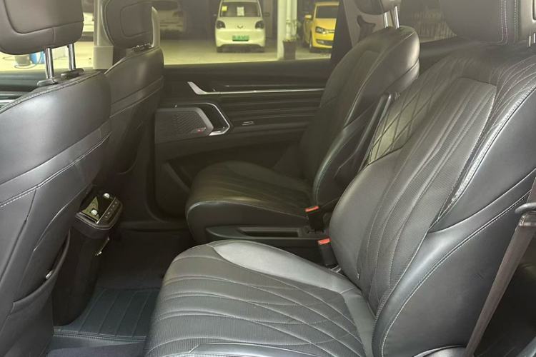 Used SAIC MAXUS Territory 2023 2.0T Cross-Country Flagship Edition 6 Seats
