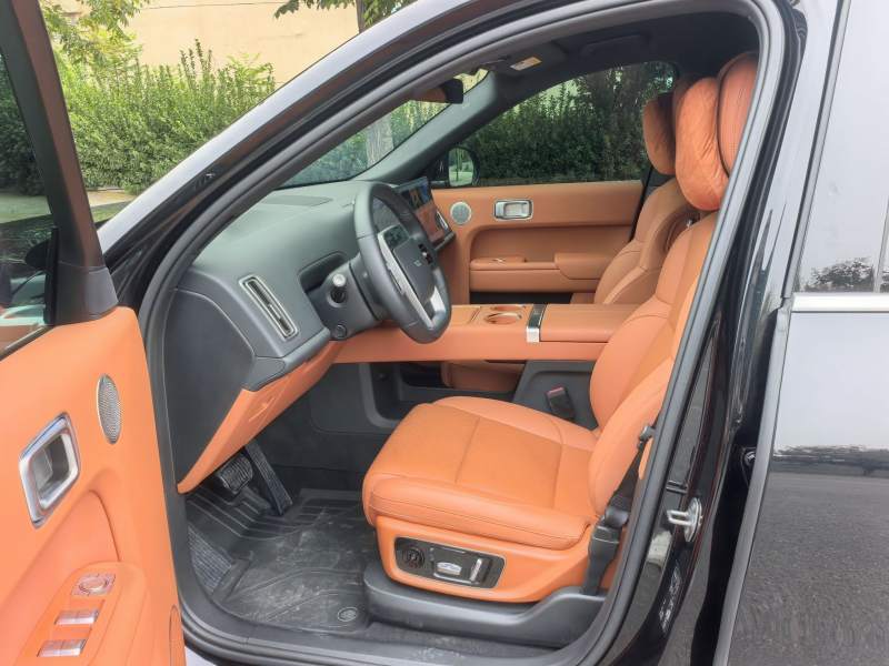 Used Li Auto L8 2024 Pro Model — 36