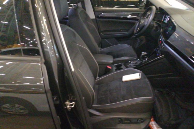 Used Volkswagen Tayron 2020 330TSI Two-Wheel Drive Luxury Connected Pro Edition
