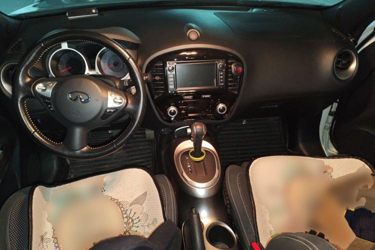 Used Infiniti ESQ 2014 1.6L Spontaneous Edition