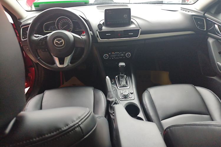 Used Mazda 3 Axela 2014 Sedan 1.5L Automatic Luxury Model Center Console