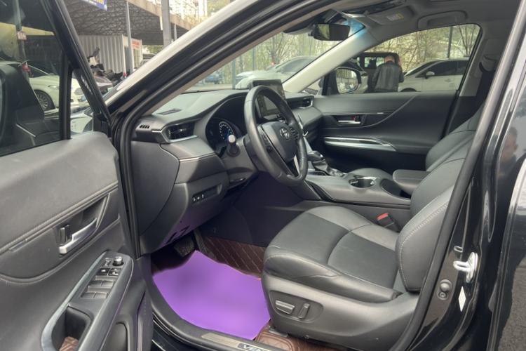 Used Toyota Venza 2022 Dual-Engine 2.5L CVT Two-Wheel Drive Luxury Edition Interior 3