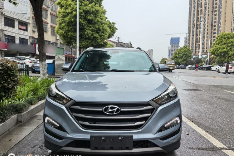 Used Hyundai Tucson 2015 1.6T Dual-Clutch Two-Wheel-Drive Smart Model Exterior 1