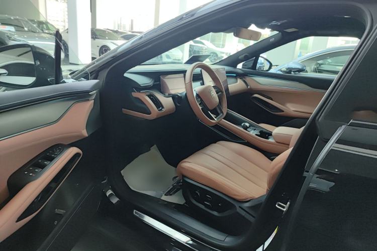 Used BYD Song L EV 2025 Intelligent Driving Version 662 km LiDAR Excellence Edition
