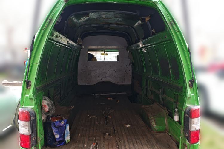 Used Golden Dragon Hiace  Trunk