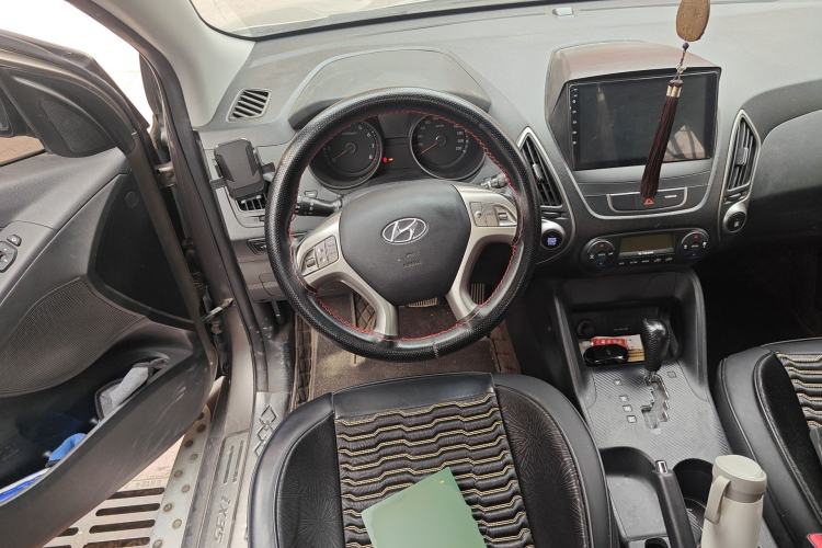 Used Hyundai ix35 2013 2.0L Automatic Two-Wheel Drive Smart GLS China IV Standard
