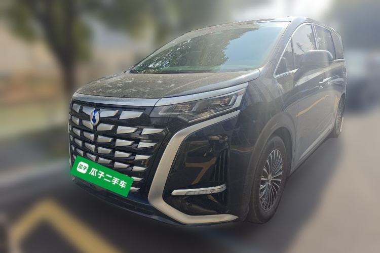 Used Denza D9 2022 DM-i 1040 Prestige Model