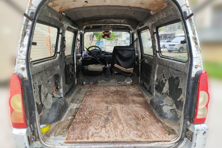 Used Wuling Rongguang 2014 1.2L S Base Model Trunk