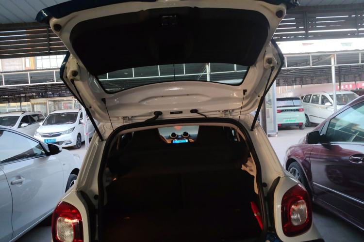 Used smart forfour 2016 1.0L 52 kW Passion Edition
