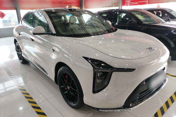 Used IM LS6 2026 Model Pure Electric Max Front Right 45 Deg