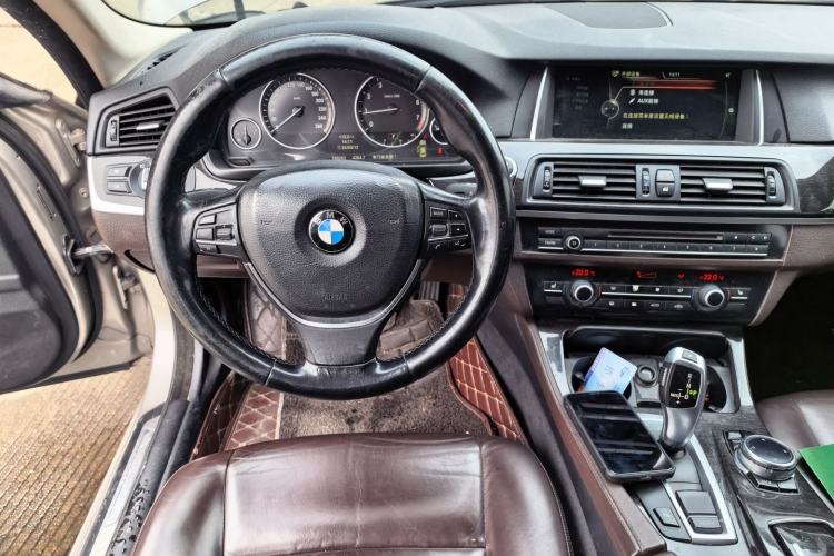 Used BMW 5 Series 2014 525Li Luxury Design Package Steering Wheel