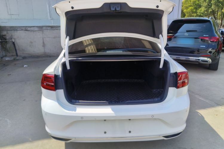 Used Volkswagen Lamando 2021 230TSI DSG Fashion Edition
