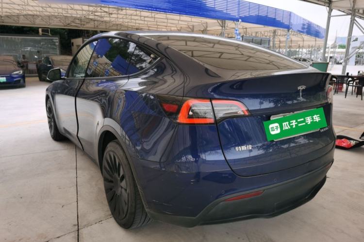 Used Tesla Model Y 2021 Long-Range All-Wheel-Drive Version 3D7