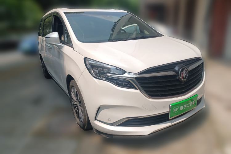 Used Buick GL8 2022 ES Landtrek 653T Flagship Model Front Right 45 Deg