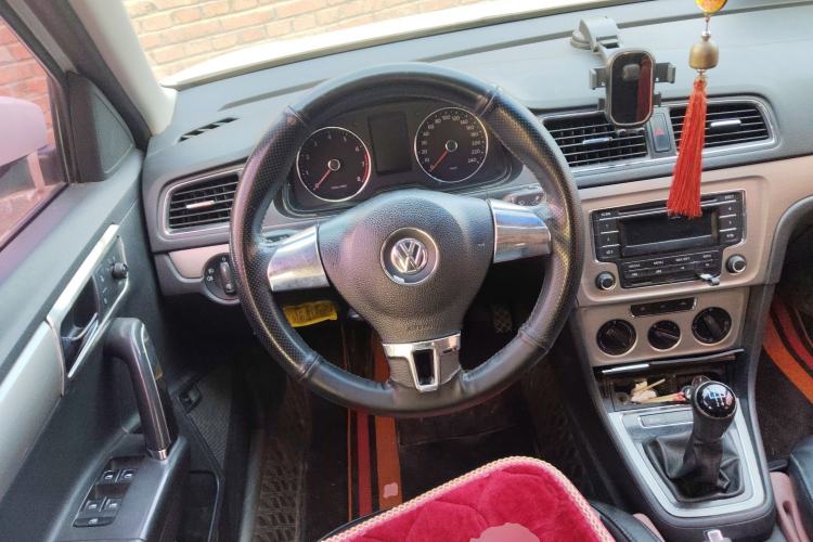 Used Volkswagen Lavida 2013 Restyled Classic 1.6L Manual Comfort Edition