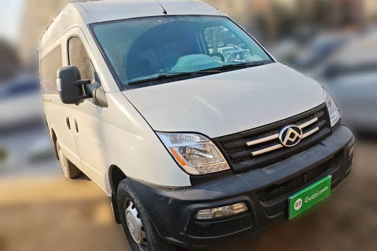 Used SAIC MAXUS Xintu V80 2019 2.5T Classic Edition 6-Speed Manual – Aoyuntong Modified Version Short Wheelbase Mid-Height Roof 5/6 Seats
