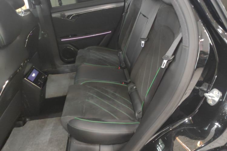 Used VOYAH FREE 2025 318 259 km All-Wheel-Drive Exploration Edition
