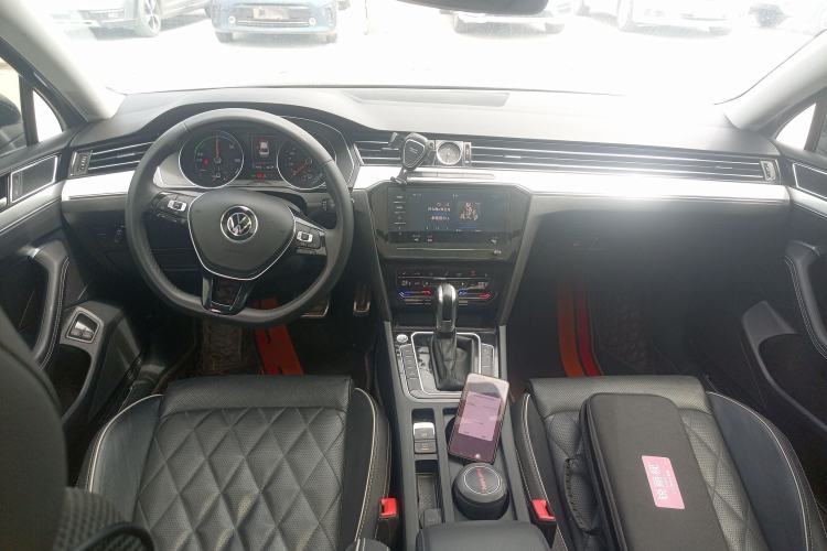 Used Volkswagen Magotan GTE Plug-in Hybrid 2020 GTE Luxury Model Center Console