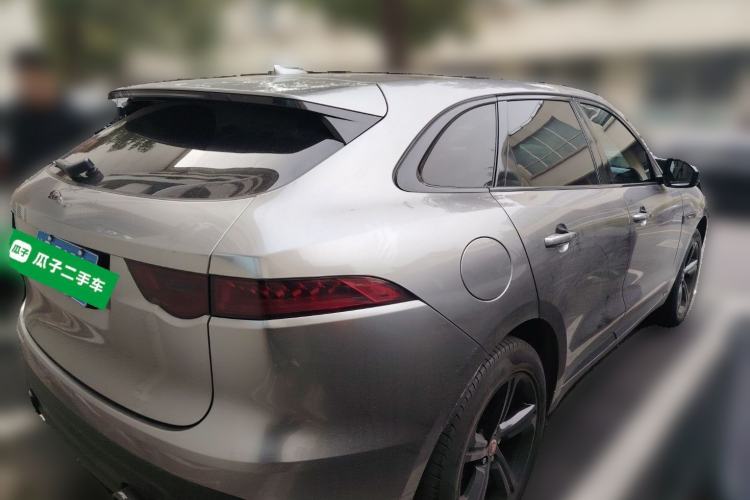 Used Jaguar F-PACE 2018 2.0T All-Wheel Drive R-Sport Sport Edition Rear Right 45 Deg