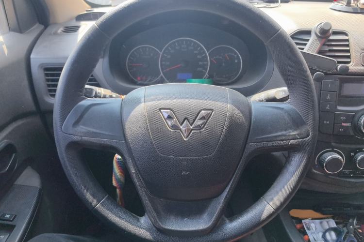 Used Wuling Hongguang 2014 1.5L S Standard Version
