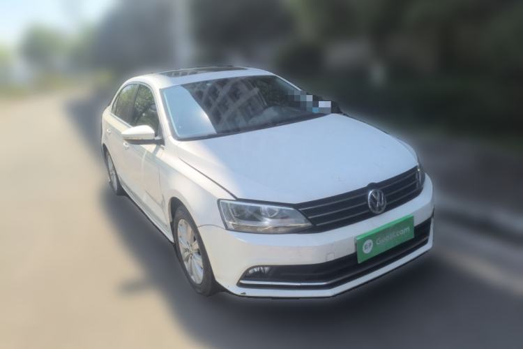 Used Volkswagen Sagitar 2015 1.6L Automatic Comfort Model Front Right 45 Deg