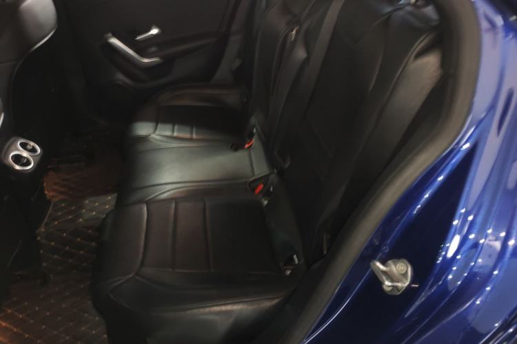 Used Mercedes-Benz A-Class 2020 Restyled A 200 L Sport Sedan Fashion Version Left Rear Seat