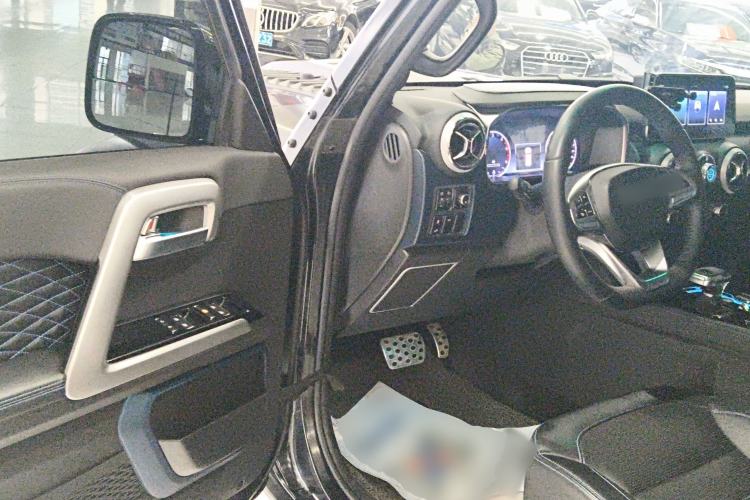 Used BAIC Off-Road BJ40 2024 2.0D Blade Hero Glory Edition Driver Seat