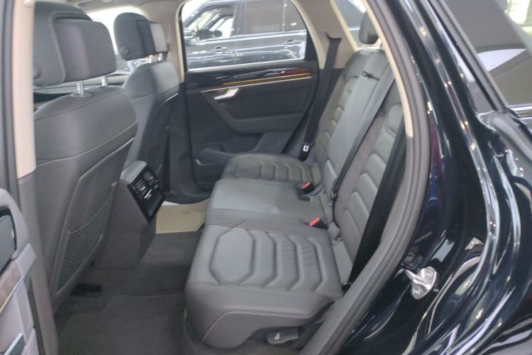 Used Volkswagen Touareg 2022 3.0 TSI Luxury Edition Black Diamond Sport Package