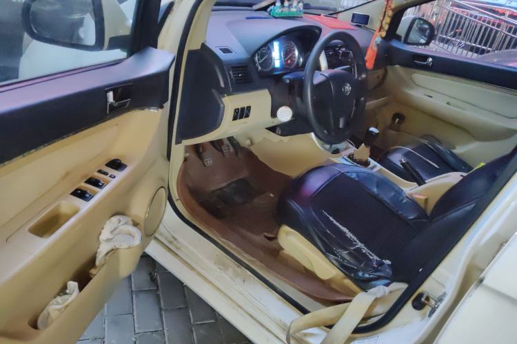 Used BAIC E Series 2013 Sedan 1.5L Manual Lotte Edition