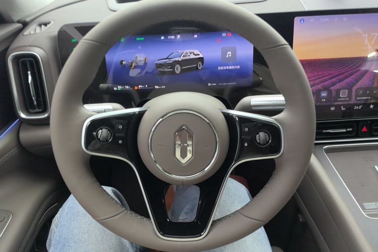 Used Hima AITO M9 2025 Extended-Range Ultra Version 52 kWh 6-Seater
