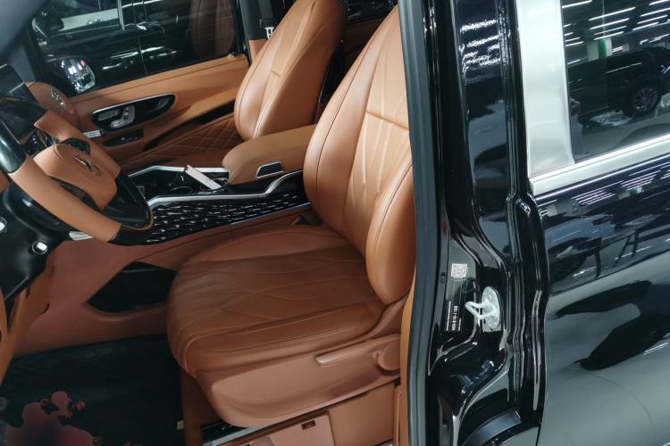 Used Mercedes-Benz Vito 2021 2.0T Elite Version 7 Seats Left Front Seat