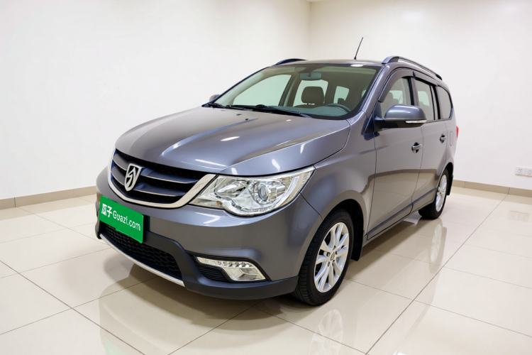 Used Baojun 730 2014 1.5L manual Comfort version 7 seats